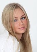 flirting woman - hottestwomeninrussia.com
